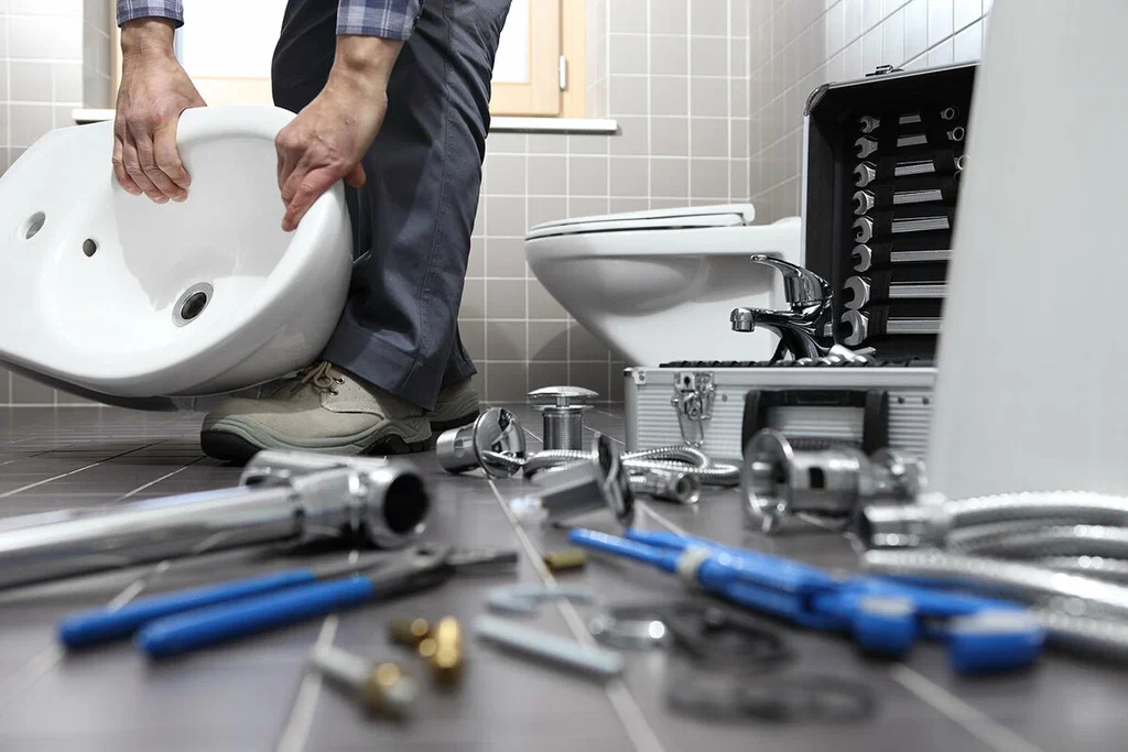 Professional bathroom plumbing repair in Costa Mesa
